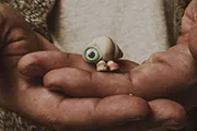Марсель, ракушка в ботинках — кадр 3
