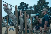 Военная машина — кадр 2